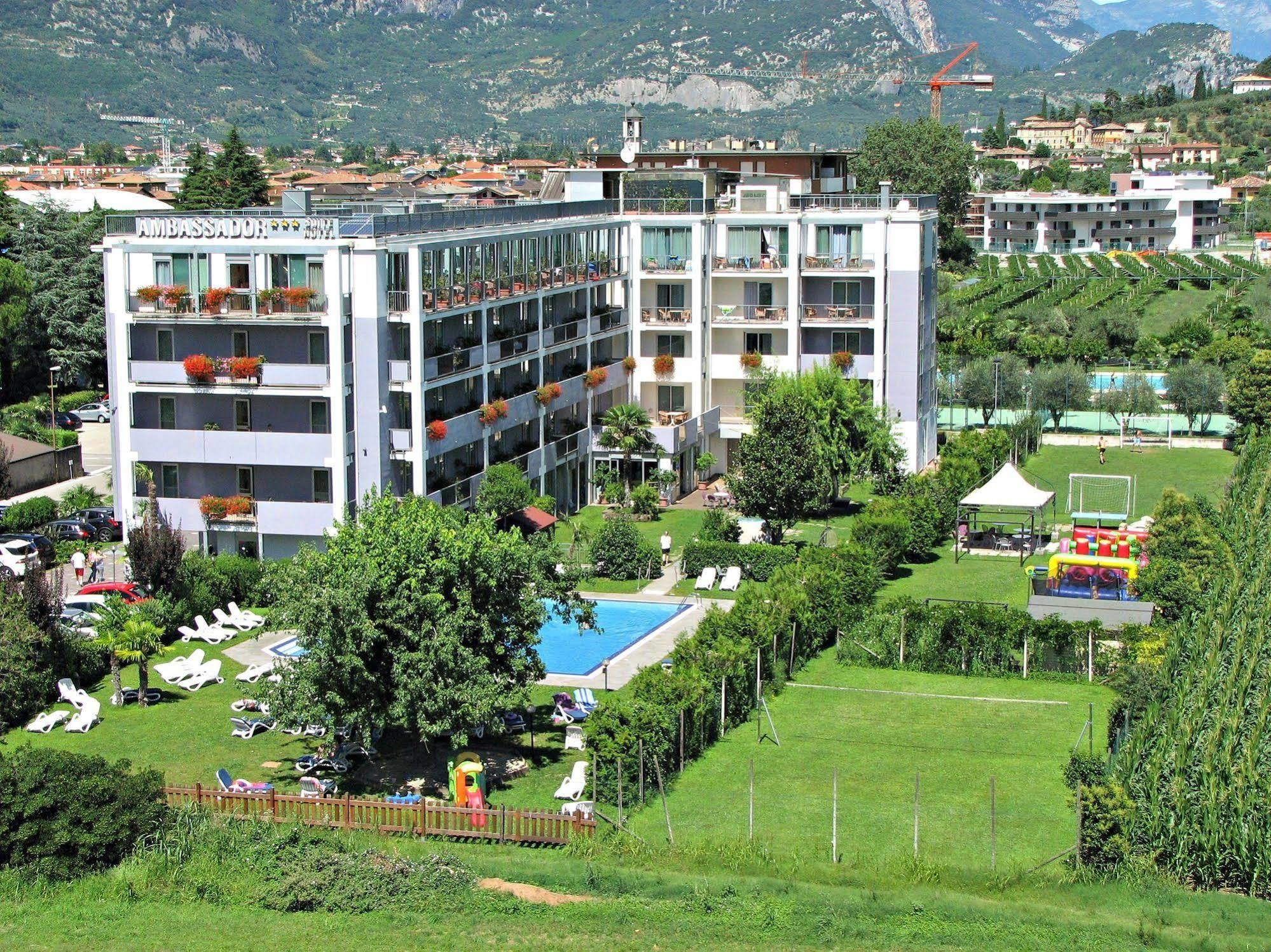 Ambassador Hotel 3*